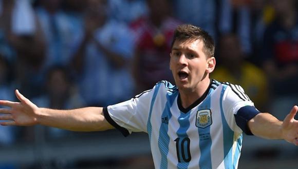 Eduardo Bonvallet: Messi es tonto, imbécil y arrugador