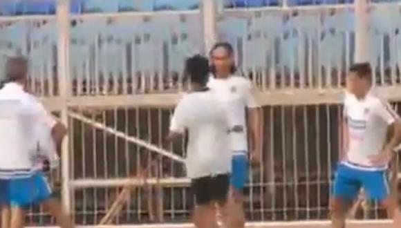Radamel Falcao: Hincha invade entrenamiento y se toma selfie con colombiano [VIDEO]