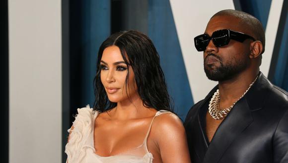 El rapero Kanye West habría roto las normas establecidas por Twitter al publicar un video orinando sobre un premio Grammy. (Foto: Jean-Baptiste Lacroix / AFP)