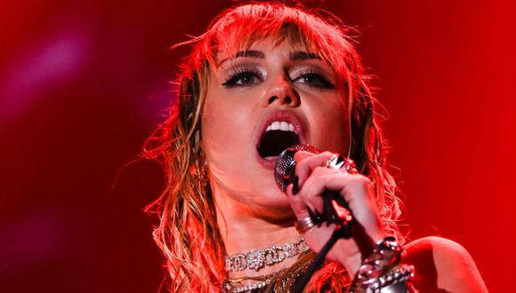 Miley Cyrus lanzó su esperado álbum “Plastic Hearts”. (Foto: Armend NIMANI / AFP)