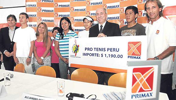 Pro tenis firma convenio con Primax para apoyar a siete raquetas 