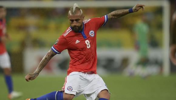 Arturo Vidal aseguró que en la selección de Chile mantiene la fe de llegar al Mundial. (Foto: AFP)