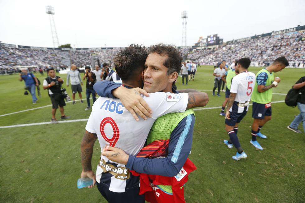 Los jugadores de Alianza Lima abandonaron cabizbajos el campo de Matute tras perder la final | Foto: GEC