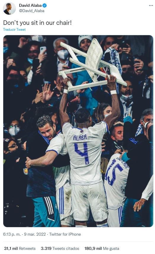 David Alaba compartió la foto de su celebración con una silla en el Real Madrid vs. PSG.