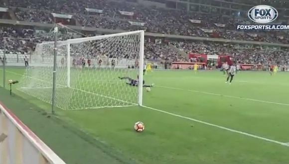 Alianza Lima se salvó de perder por dos palos de Boca Juniors [VIDEO]