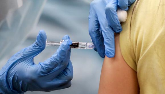 El Minsa respondió sobre cuándo será anunciado la vacunación a personas que padecen de diabetes, cáncer e hipertensión. (Foto: Andina).