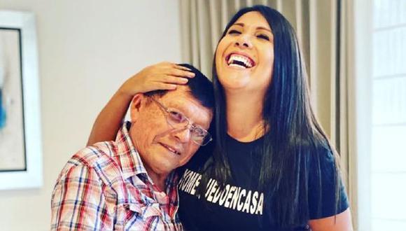 Tula Rodríguez celebra que su padre recibió segunda dosis de vacuna contra el COVID-19. (Foto: @tulaperu)
