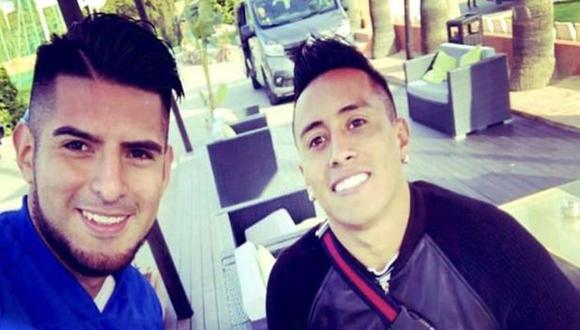 Carlos Zambrano junto a Christian Cueva en la selección peruana. (Instagram)