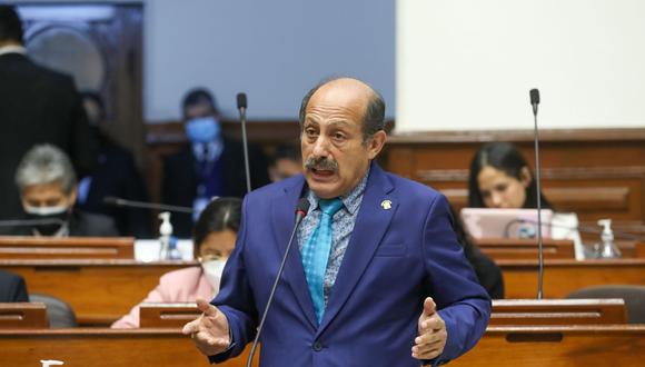 Héctor Valer, nuevo presidente del Consejo de Ministros, se refirió sobre la ley que restablece la autonomía a las universidades. Foto: Andina