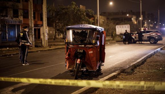 El crimen ocurrió en la avenida Carlos Izaguirre. (Foto: Joel Alonzo/ @photo.gec)