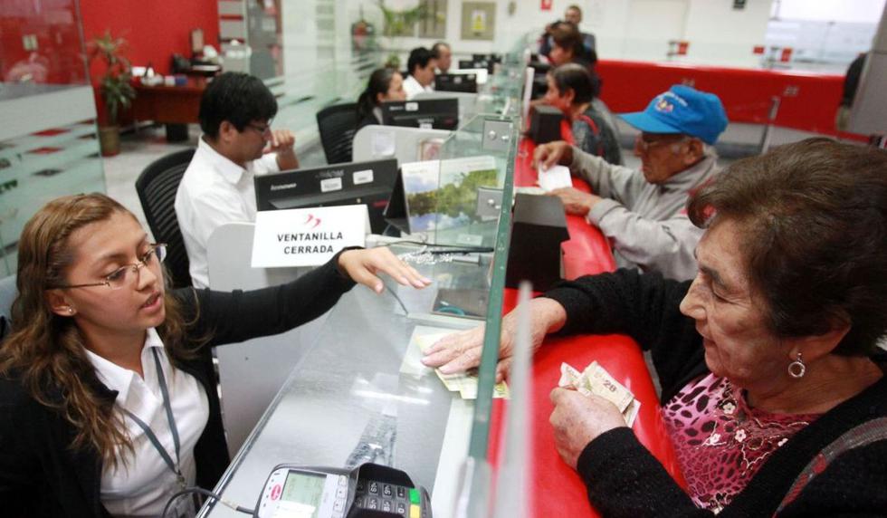 Entérate dónde hay un cajero Multired cerca a tu hogar para cobrar el Bono Independiente de 380 soles usando Google Maps. (Foto: Andina)