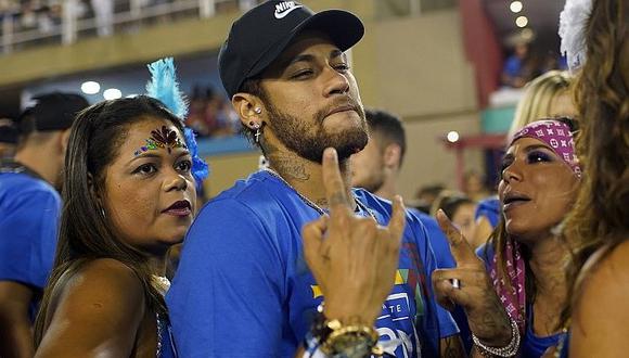 ​Neymar sigue con su recuperación y es captado en el Sambódromo de Rio