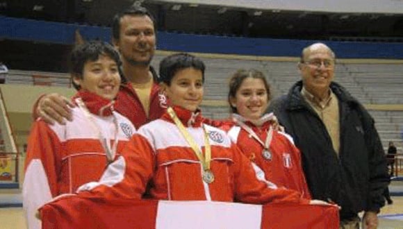 Perú gana medallas en sudamericano de menores de Esgrima
