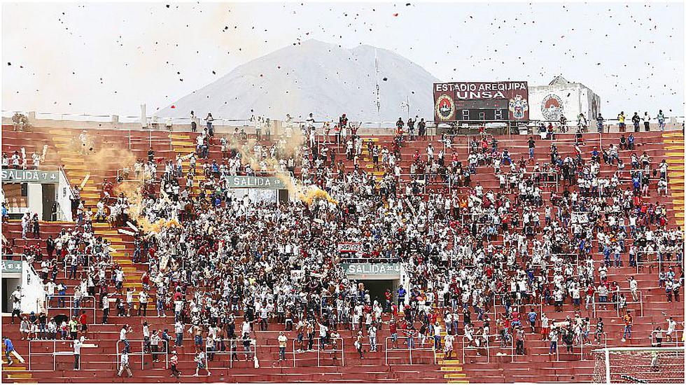 Melgar vs. Universitario: vibrante encuentro desde las tribunas [FOTOS]