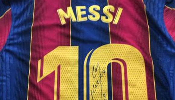 Las camisetas que Messi regaló a los directivos de Sinovac. (Foto: Gonzalo Belloso)
