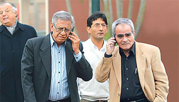 Jaime León, que va a la reelección, incluyó a ex titular del Comité Electoral