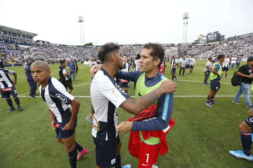 Los jugadores de Alianza Lima abandonaron cabizbajos el campo de Matute tras perder la final | Foto: GEC