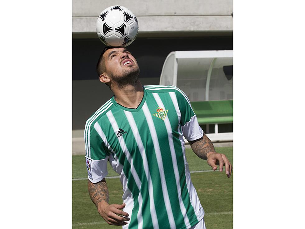 Así fue la presentación de Juan Vargas en el Real Betis [GALERÍA]