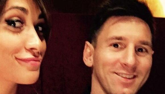 Lionel Messi y su musa se relajan en un día de playa [FOTOS]