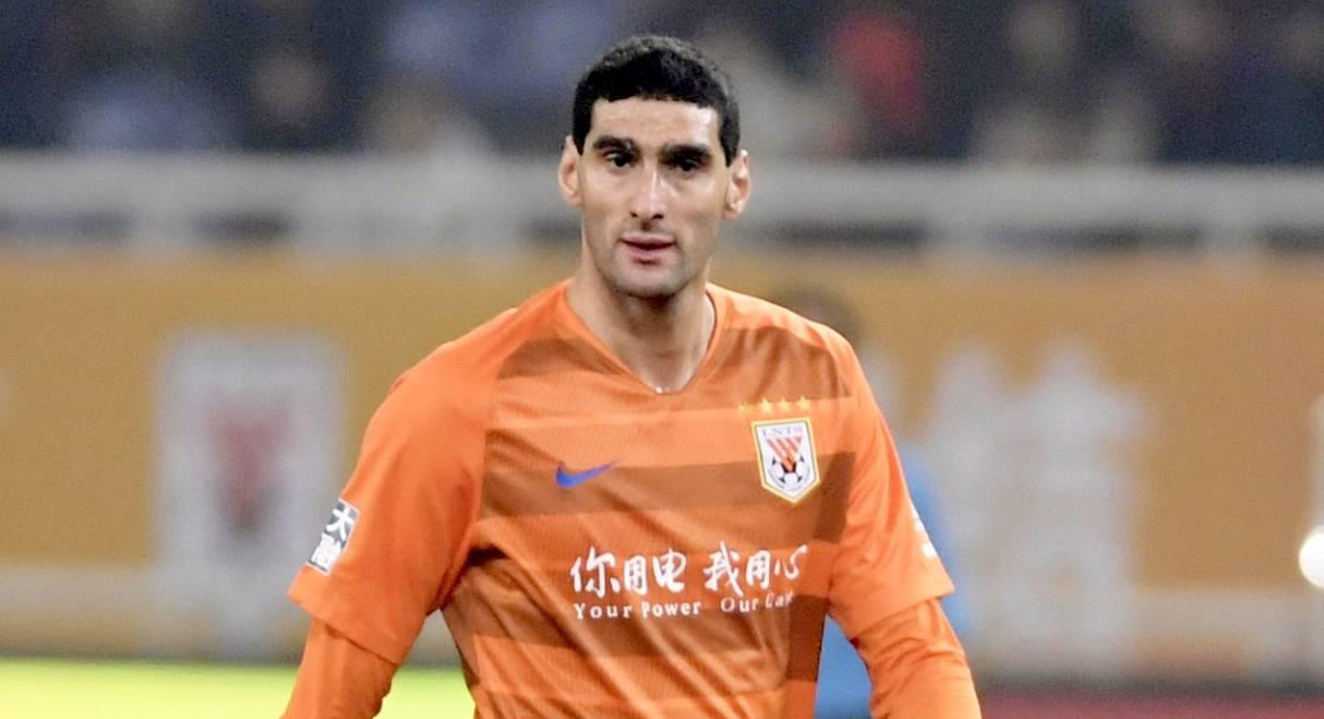 El belga Marouane Fellaini, una estrella en la liga china, da positivo por coronavirus. (Foto: @theafcdotcom)