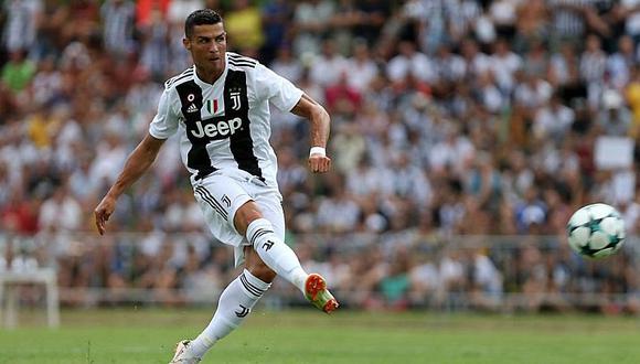 Cristiano Ronaldo casi anota un golazo, pero remate dio en el palo
