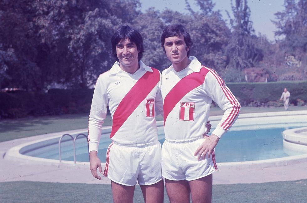 Percy Rojas junta a Juan Carlos Oblitas formaron dupla en la delantera de la selección peruana. (Foto GEC Archivo Histórico)