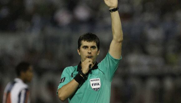 Listo el árbitro: George Buckley dirigirá el partido en Chiclayo