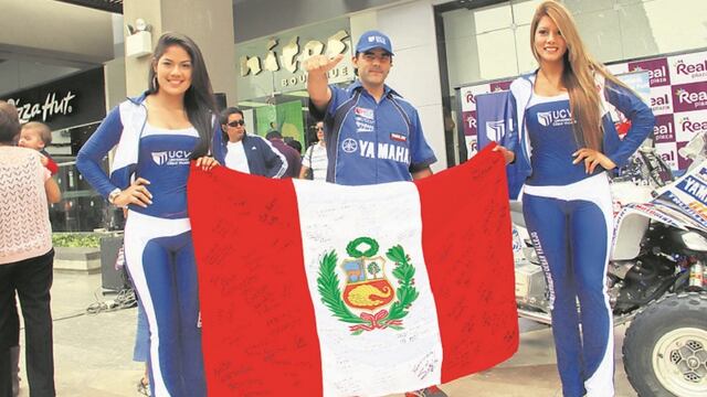 Kike Umbert llevará al Dakar 2013 bandera peruana firmada por trujillanos