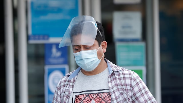 COVID-19: protector facial en el transporte público continúa siendo de uso obligatorio, recuerda la ATU