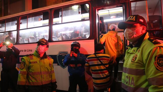 Cercado de Lima: intervienen a 400 personas en locales en Camaná y Lampa durante toque de queda