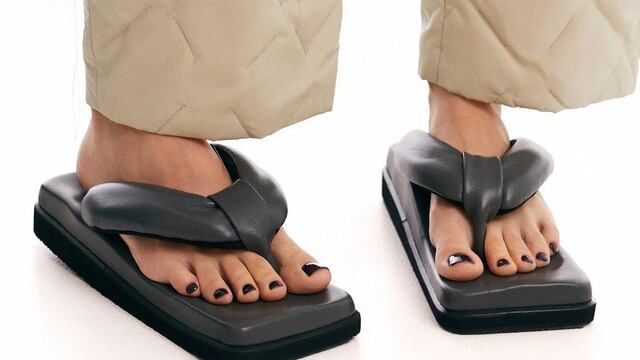 Crean sandalias ortopédicas cuadradas, sostenibles y cómodas