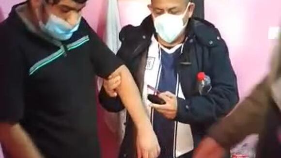 Escondido en un hostal cayó sujeto que asesinó a cuchilladas a su pareja en Ate.