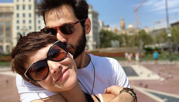 Anahí de Cárdenas presentó a su pareja con romántica fotografía. (Foto: Instagram)