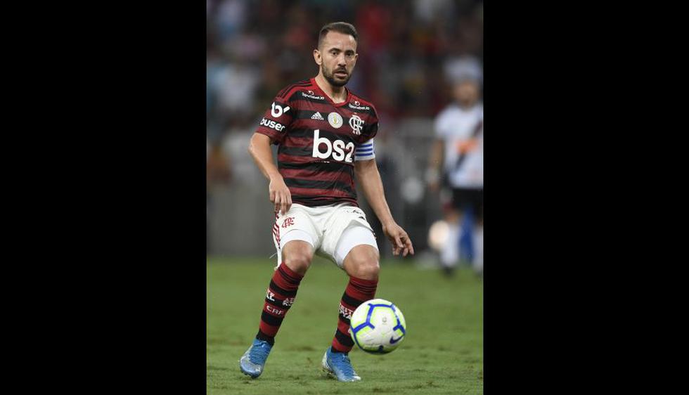 Everton Ribeiro, en 8.8 millones de dólares. (Foto: AFP)