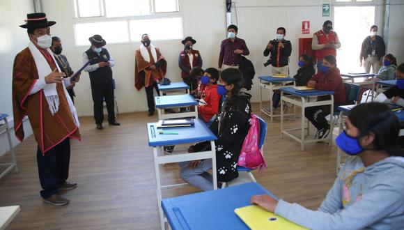 El ministro de Educación supervisó el retorno a las aulas en el distrito de Vinchos. (Foto: Minedu)
