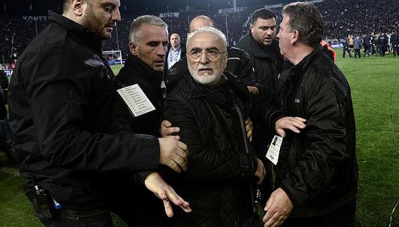 Suspenden liga griega y ordenan captura del presidente de PAOK