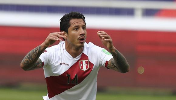 Gianluca Lapadula se ha convertido muy rápido en figura de la selección peruana (Foto: AP)