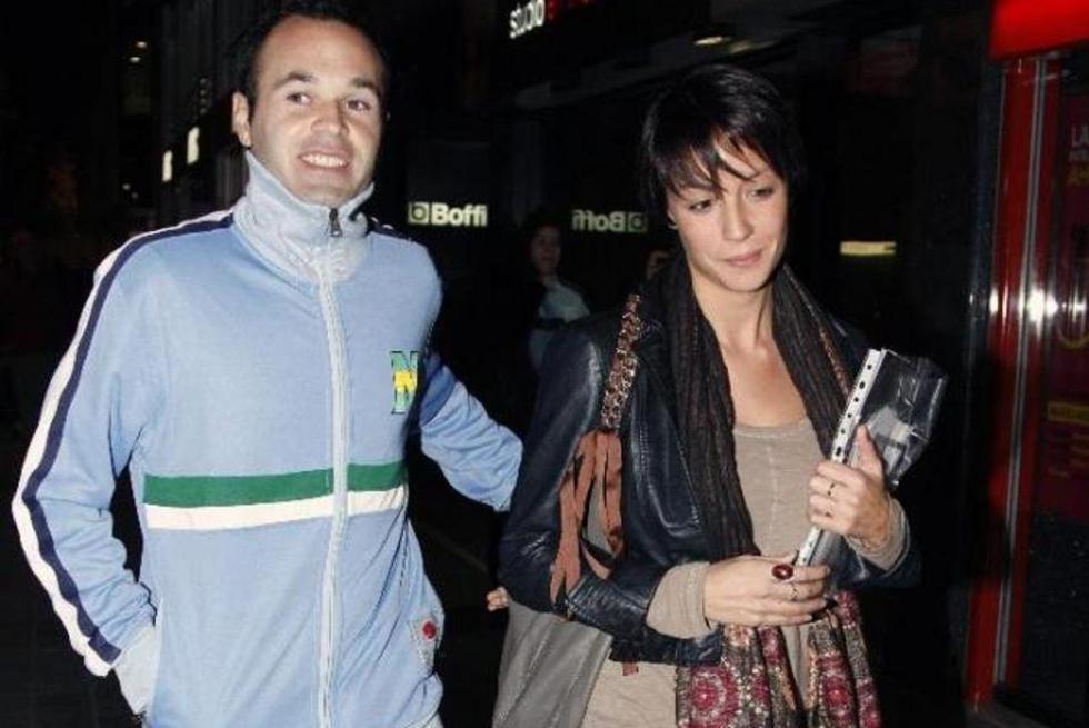 Andrés Iniesta y su fanatismo por los Súper Campeones [FOTOS]