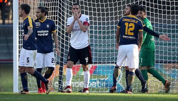 Milan pasa vergüenza y es goleado 3-0 por el Hellas Verona en Serie A