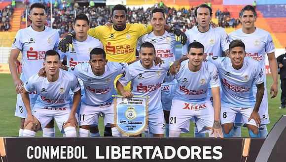 Real Garcilaso presentó su camiseta para la Copa Libertadores 2019