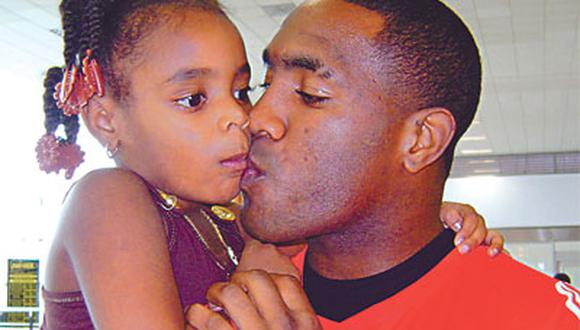 Panameño Tejada llegó para jugar por el Aurich y prometió muchas conquistas y el título  