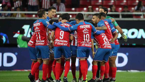 Chivas de Guadalajara hará ajustes en los salarios de sus futbolistas por el coronavirus. (Foto: @Chivas)