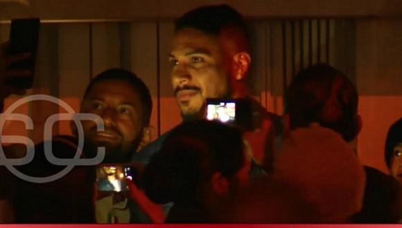 Paolo Guerrero visitó a la selección peruana en el nuevo hotel de concentración