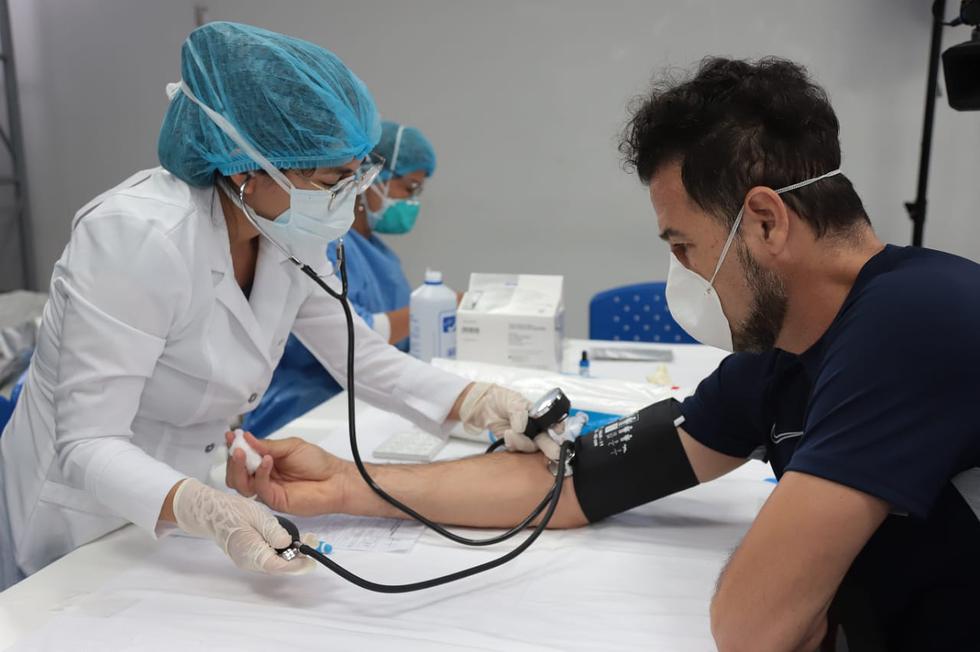 Minsa instaló banco de sangre en Matute y jugadores fueron los primeros donantes