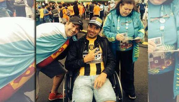 Futbolista argentino se hace pasar como discapacitado para poder ver el Argentina vs Holanda