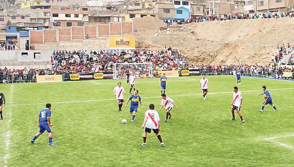 Ex cracks de talla mundial inauguran coloso de villa maría del triunfo que lleva el nombre de Héctor Chumpitaz