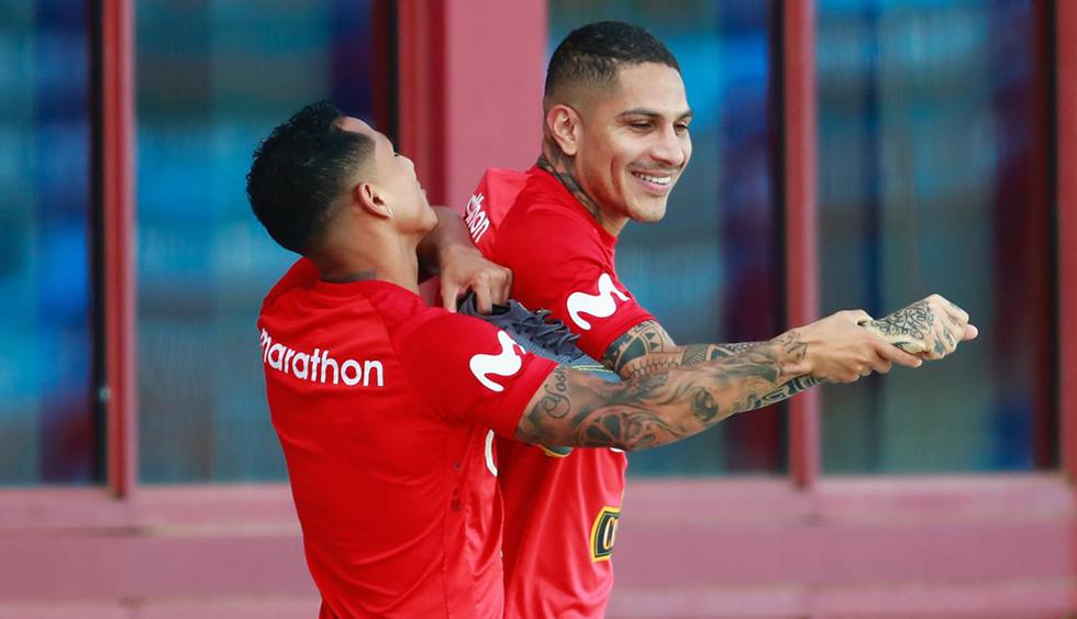 Yoshimar Yotún y Paolo Guerrero no dejaban de molestarse durante el entrenamiento. (Foto: Daniel Apuy, enviado especial / GEC)