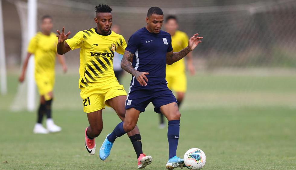 Por la banda izquierda, Alexi Gómez mostró sus virtudes. (Foto: Fernando Sangama / GEC)