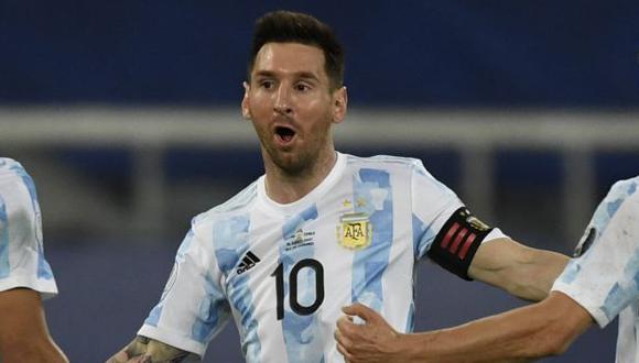 Lionel Messi dio la asistencia para el gol de la victoria de Argentina sobre Uruguay. (Foto: AFP)