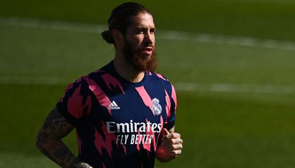 Sergio Ramos ha participado en solo siete partidos entre Real Madrid y la selección en lo que va del 2021. (Foto: AFP)